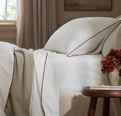 Signature Embellished Sheet Set - White/Holly Piped Edge