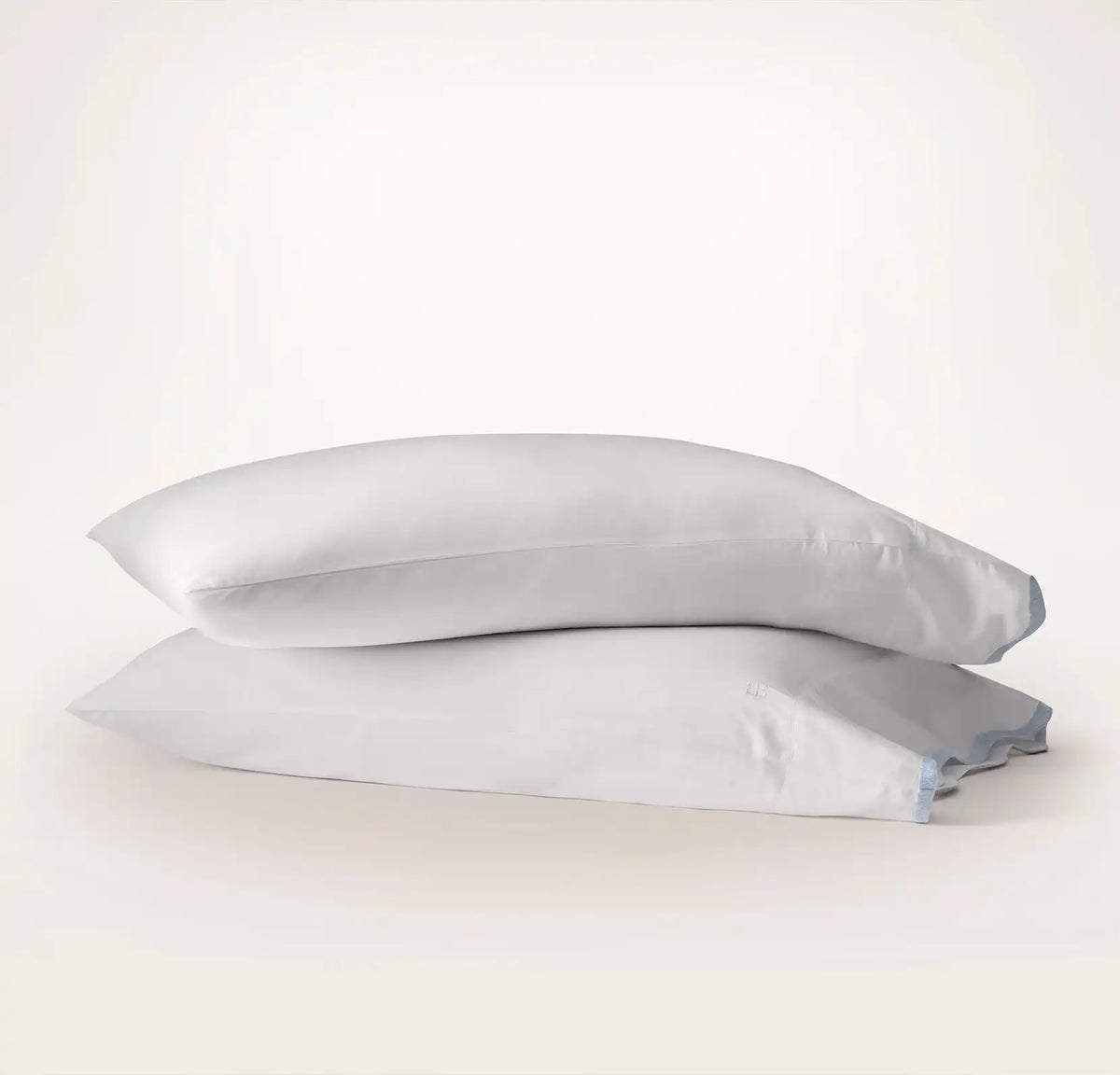 Signature Embellished Pillowcase Set - White/Hydrangea Curved Edge